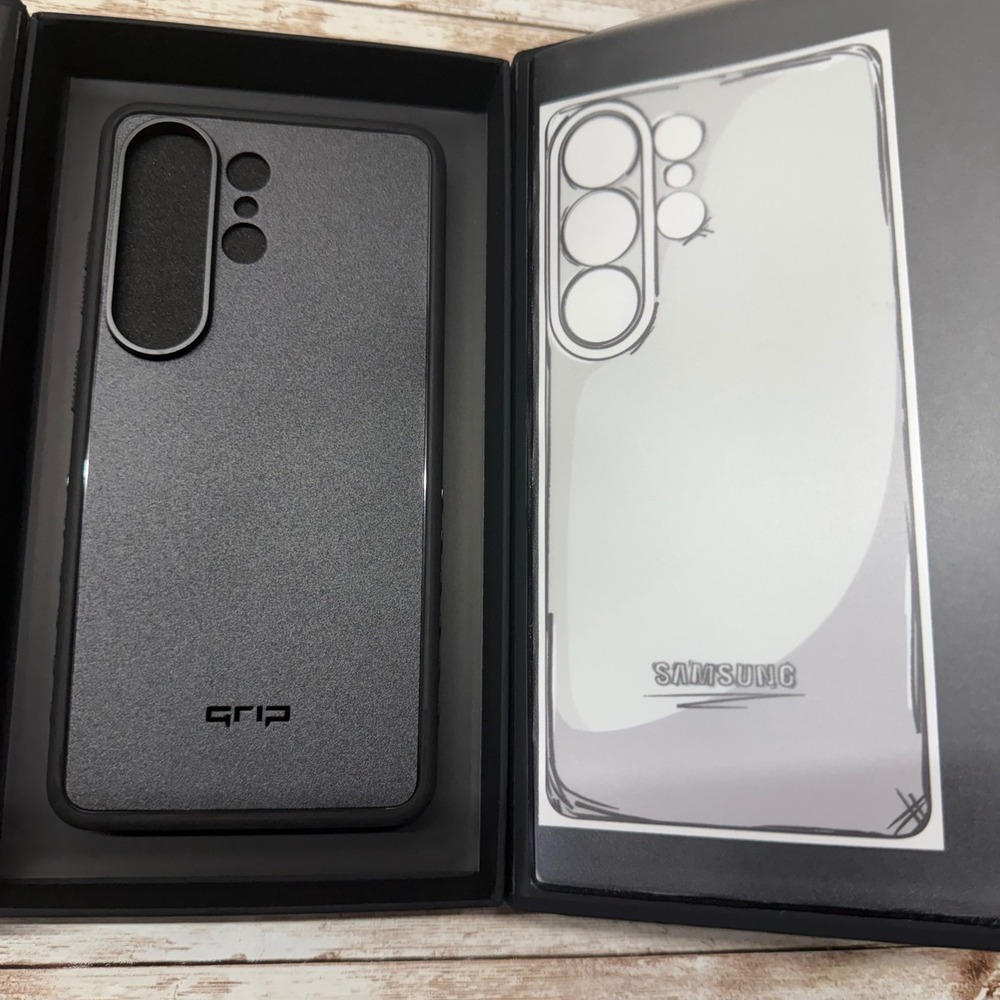 dbrand Grip Case Samsung Galaxy S26 Ultra MagSafe Sketch Skin New Open Box